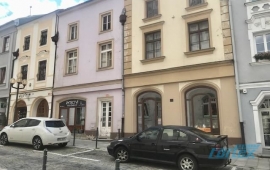 Cihlový byt 3+1 s půdou a se zahrádkou, nám. Míru, Šumperk