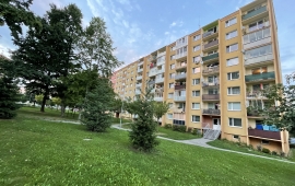 Rekonstruovaný byt 4+1 se zasklenou lodžií, Temenická, Šumperk
