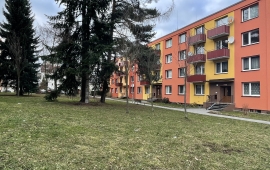 Ideální lokalita. Byt 2+1, 2x balkon, Evaldova, Šumperk