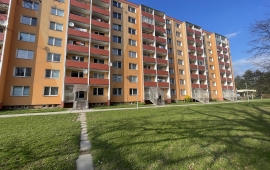 Světlý byt 2+1, lodžie, šatna, komora, sklep, Čajkovského, Šumperk