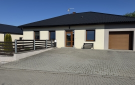 Skvělá lokalita. Bungalov 4+kk, garáž, zahrada, Nový Malín